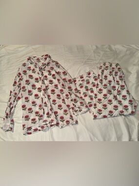 Kemble Floral Cotton pajama Top and  bottoms in Pink and white. Size Large.